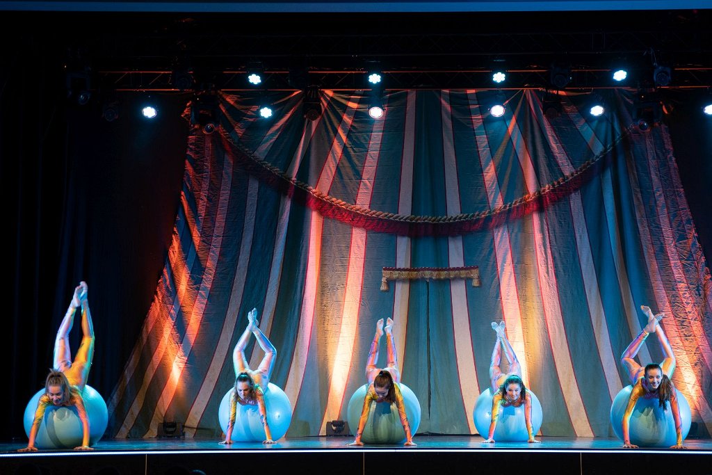 Wintercircus 6D 017.jpg